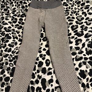 Amazon Gray and White Textured Leggings